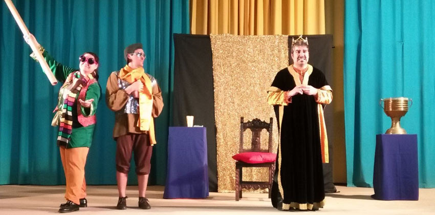 El traje nuevo del emperador 00 | Sevilla con los peques