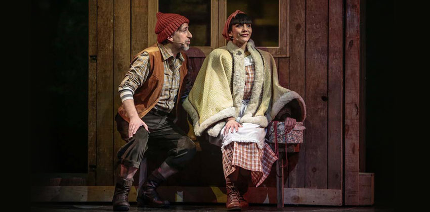 Caperucita Roja. El Musical. Escena del Leñador y la amiga de caperucita roja| Sevilla con los peques