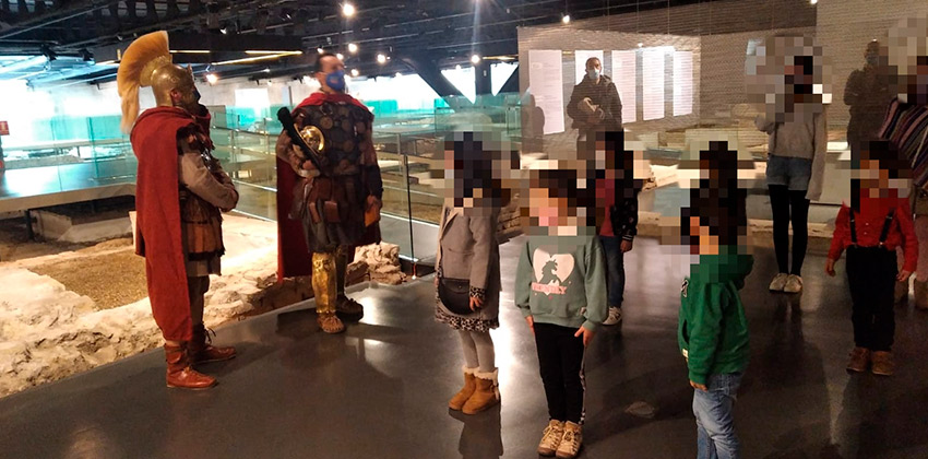 Rutas para conocer Sevilla: Saturnales en Antiquarium | Sevilla con los peques Rutas para conocer Sevilla: Saturnales en Antiquarium | Sevilla con los peques