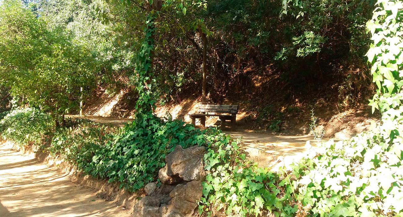 Rincón del Parque con banquito para sentarse | Sevilla con los peques