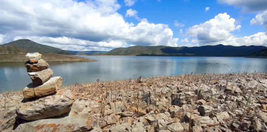 Piedras del Pantano el Pintado | Sevilla con los peques