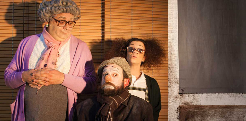 Nonna...nadie se marcha eternamente, con niña y payaso | Sevilla con los peques